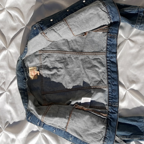 Levis XS Stitch Customized Distressed Jean Denim Jacket - Picture 14 of 17
